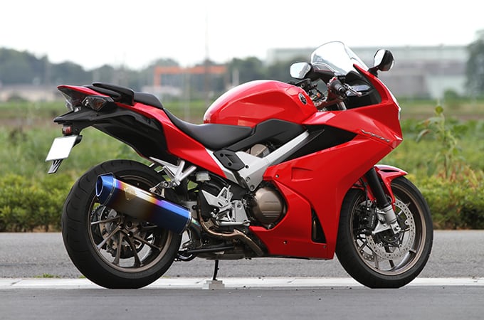 VFR800F/X('14~'22) ワイバン S/O シングル クロスオーバル VFR800F/X('14~'22) ワイバン S/O シングル クロスオーバル