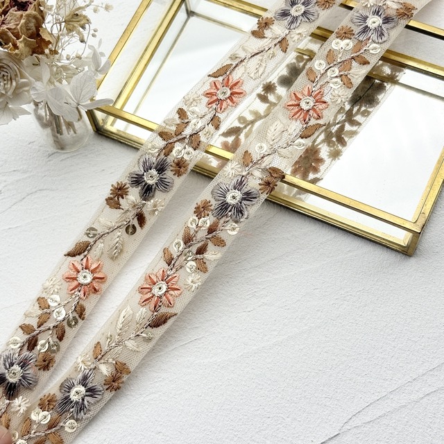 1ロール　フラワーピュア　[ベージュ］インド刺繍リボン　  1805-1R