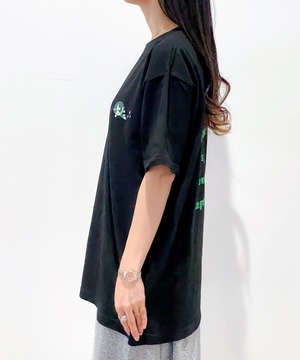 F252005-05_The Powerpuff Girls×Flapper Tシャツ_バターカップ（ブラック）