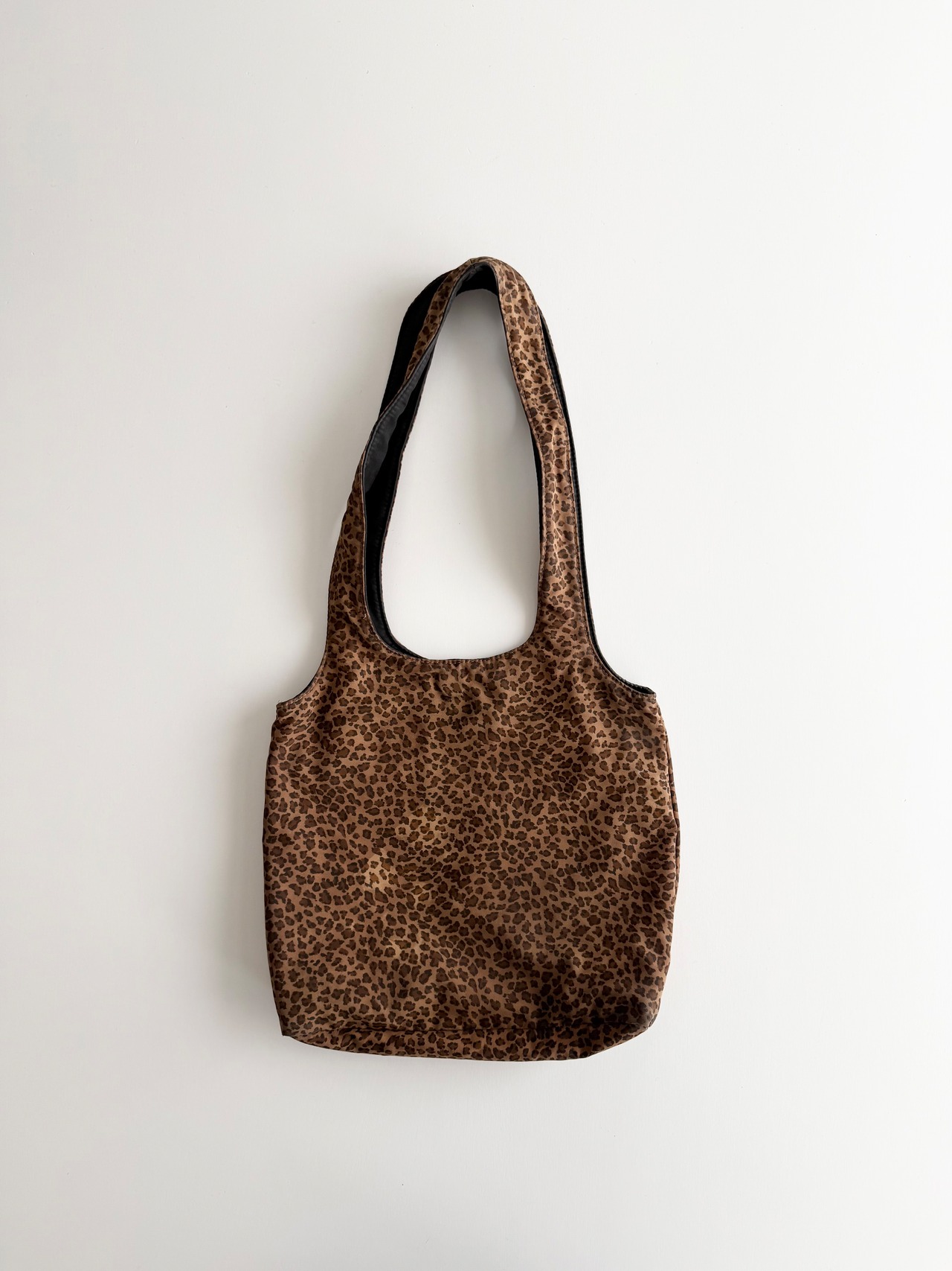 SS2000 BOTTEGA VENETA PANTHER SHOULDER BAG