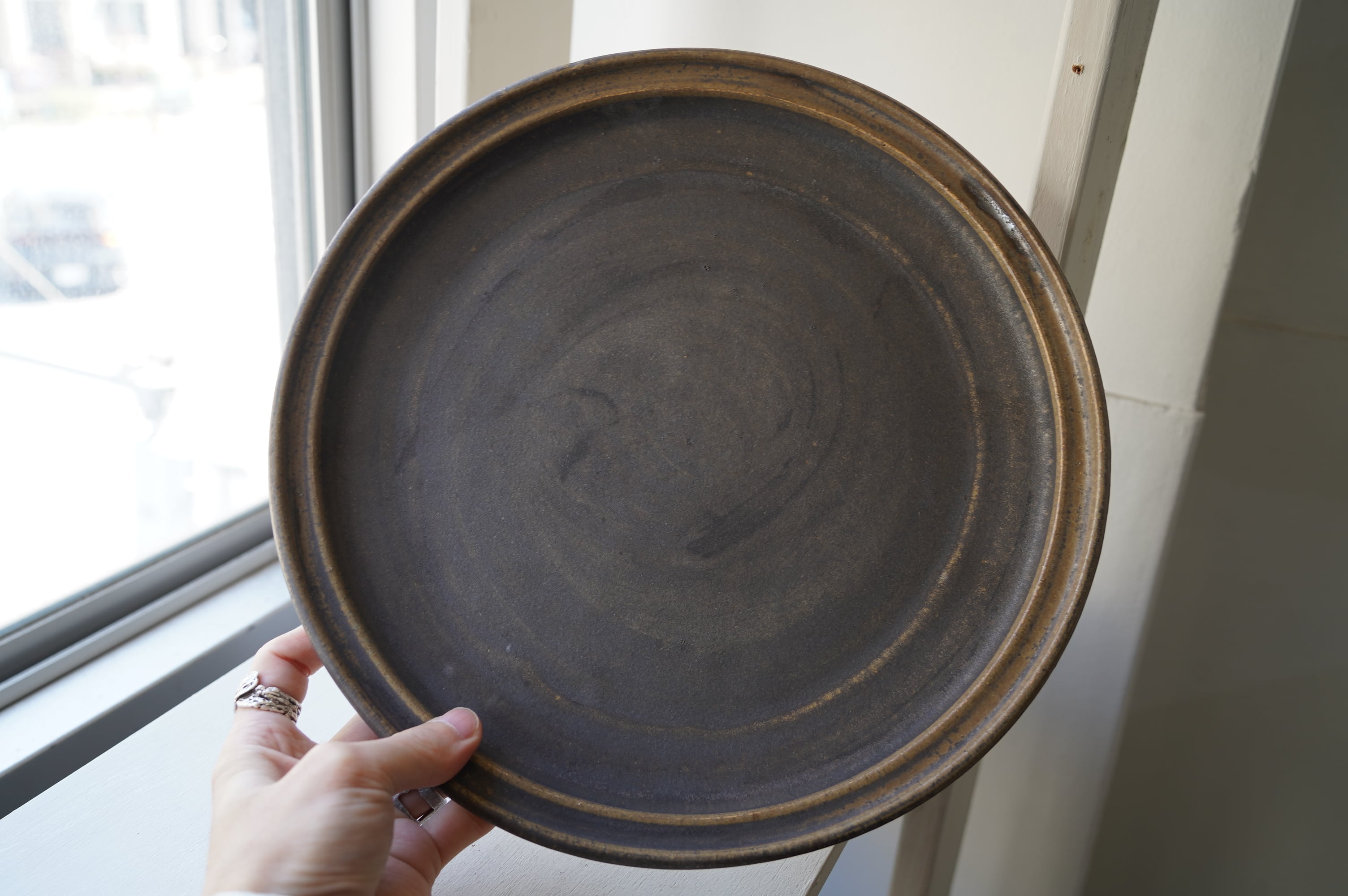 35 夜霧釉9寸プレート 中根楽 2