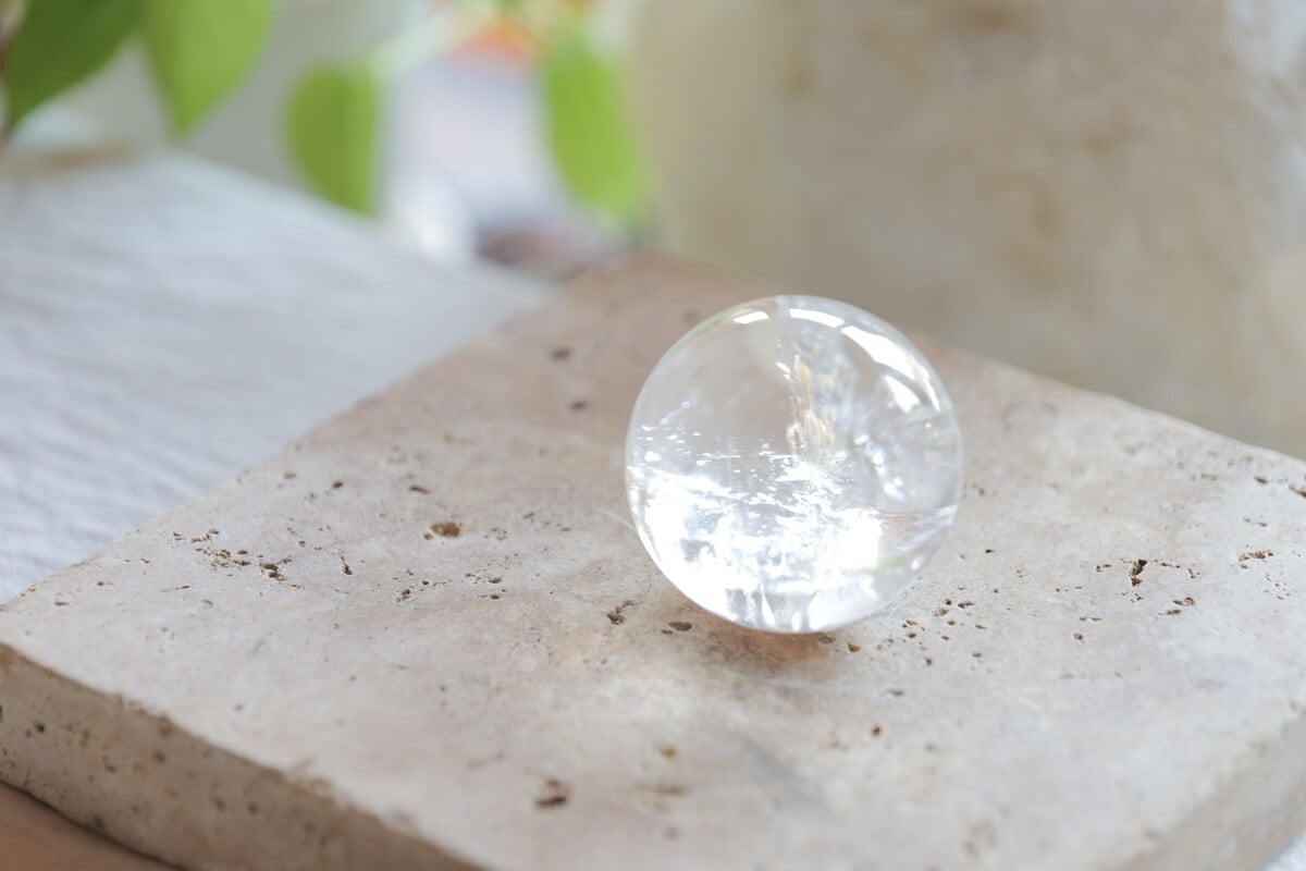 レムリアの英知が輝く結晶 レムリアンシードピュアレイ 丸玉