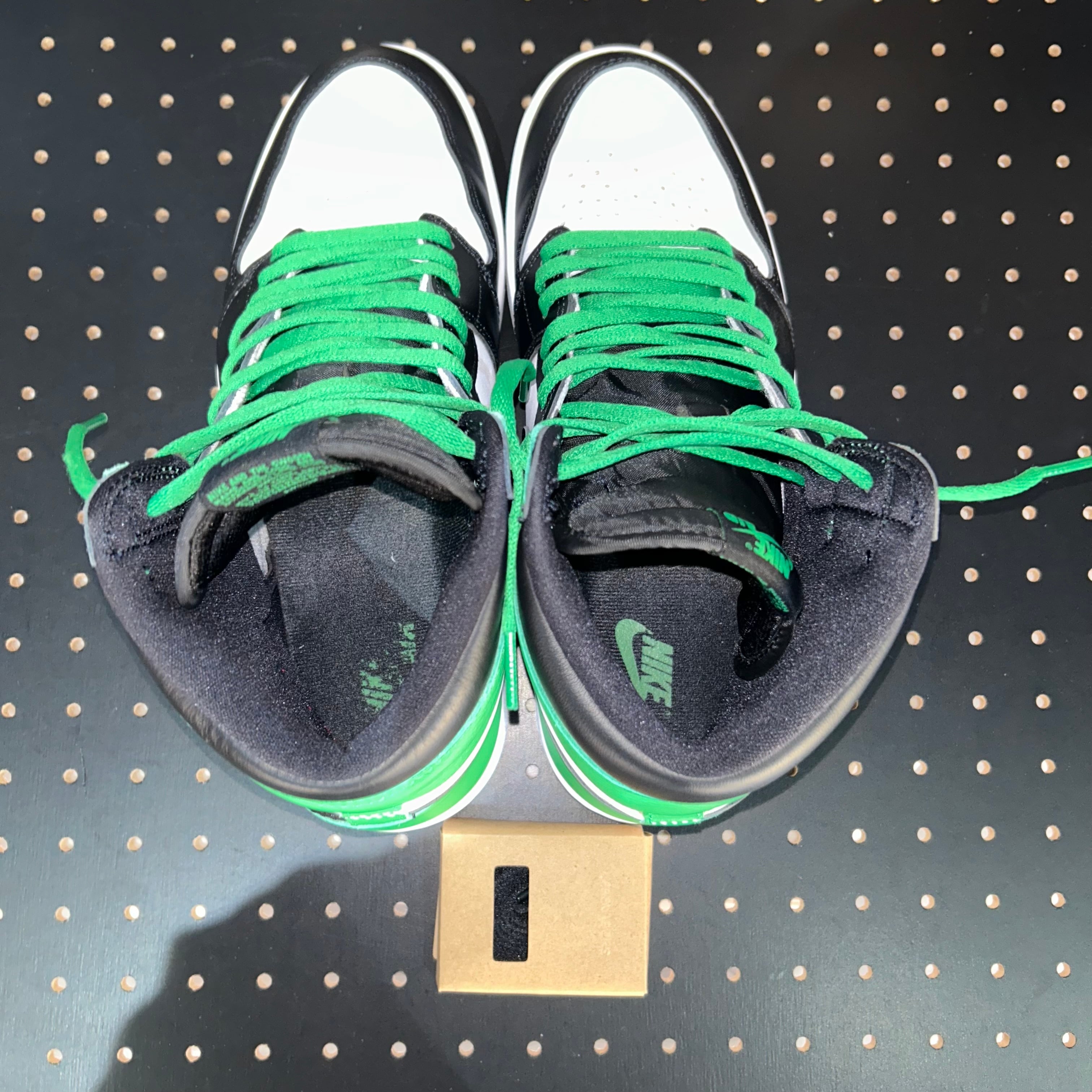 Nike Air Jordan 1 Retro High OG "Celtics/Black and Lucky Green