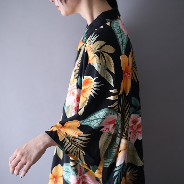wide over silhouette botanical pattern h/s shirt