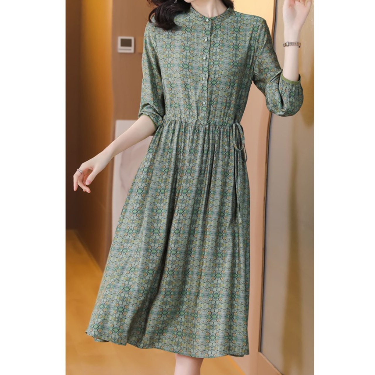 ウエストリボン総柄Aラインワンピース A01165