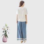 TRUBE ガール&花束イラスト裾ドロスト絞りTシャツ【M~L】ホワイト