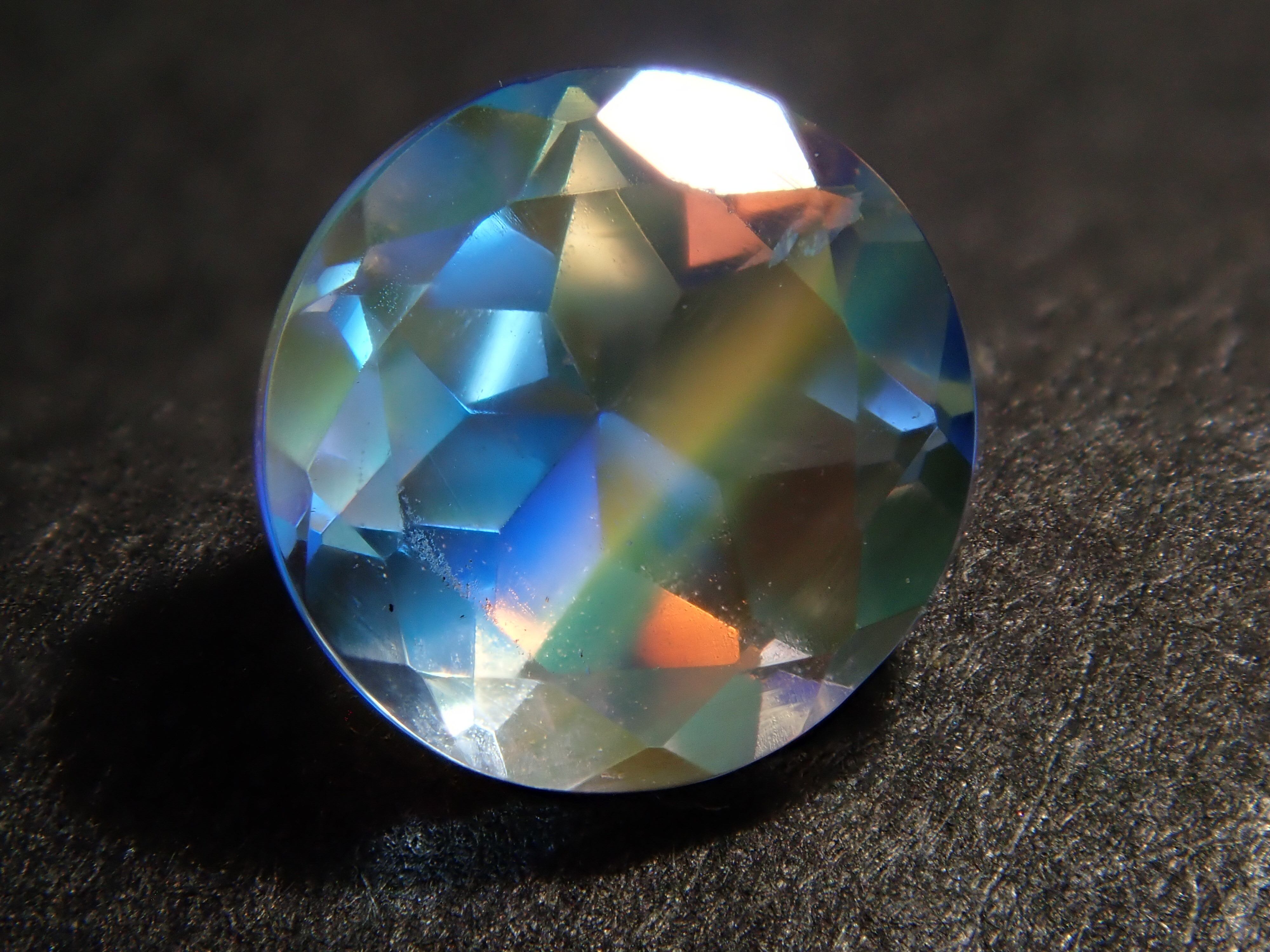 マダガスカル産アンデシンラブラドライト 0.548ct