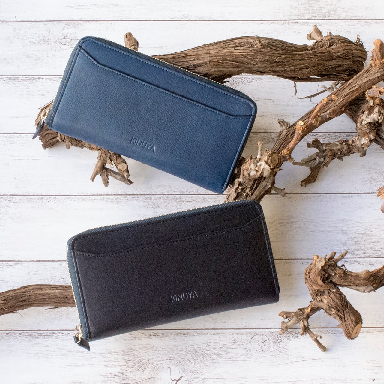 W411 本革 藍染め ラウンド長財布 | Kinuya Indigo