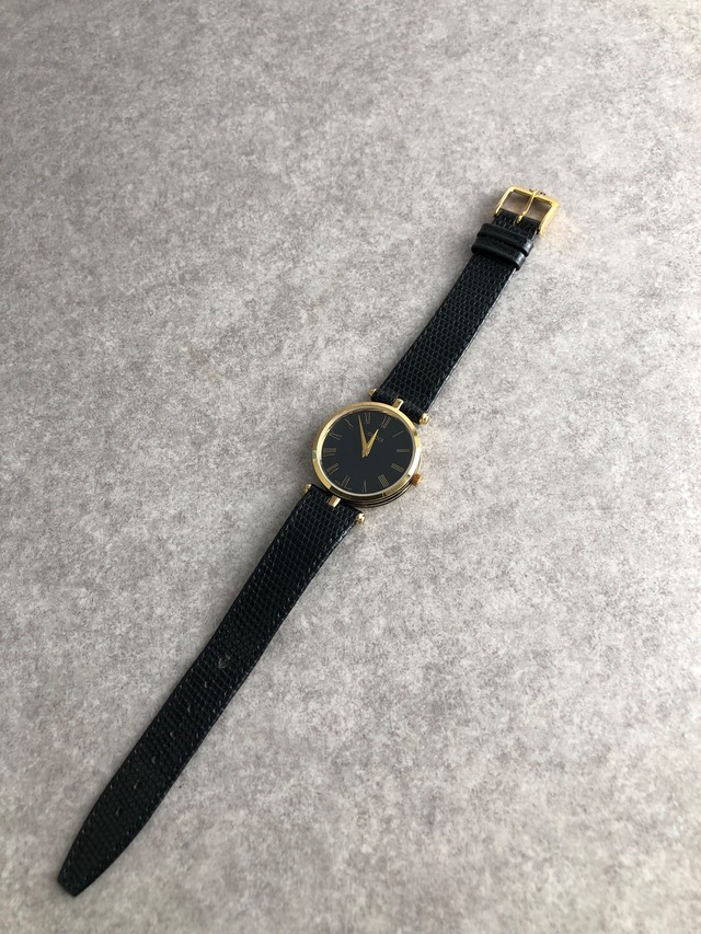 GUCCI グッチ 腕時計 ブラック ゴールド ローマ レザー クウォーツ vintage ヴィンテージ オールド b2b3v5