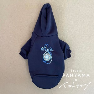 手縫い刺繍ドッグパーカー　＜つむじ風＞サイズM