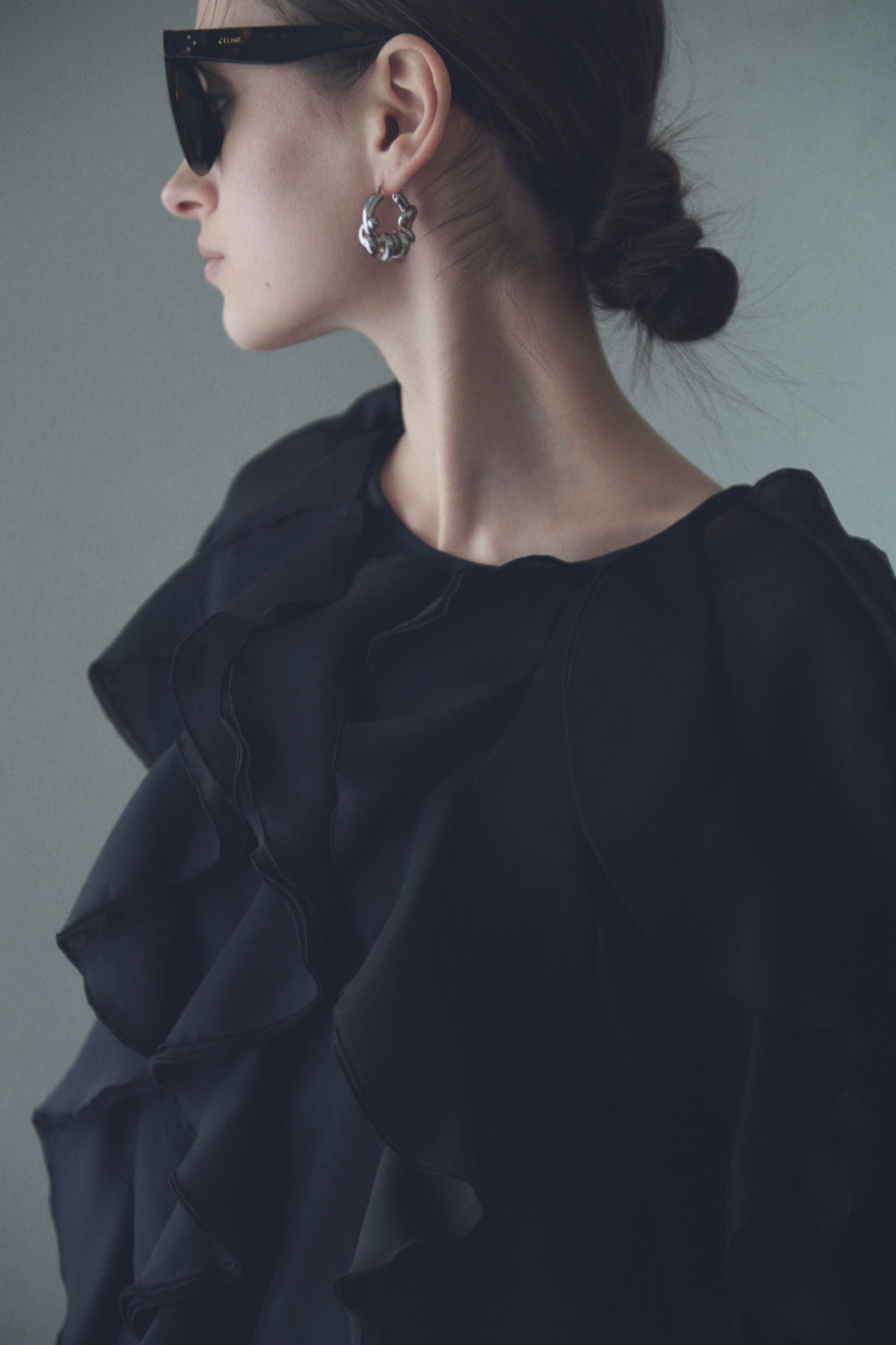 Line Frill Blouse | Bluelea