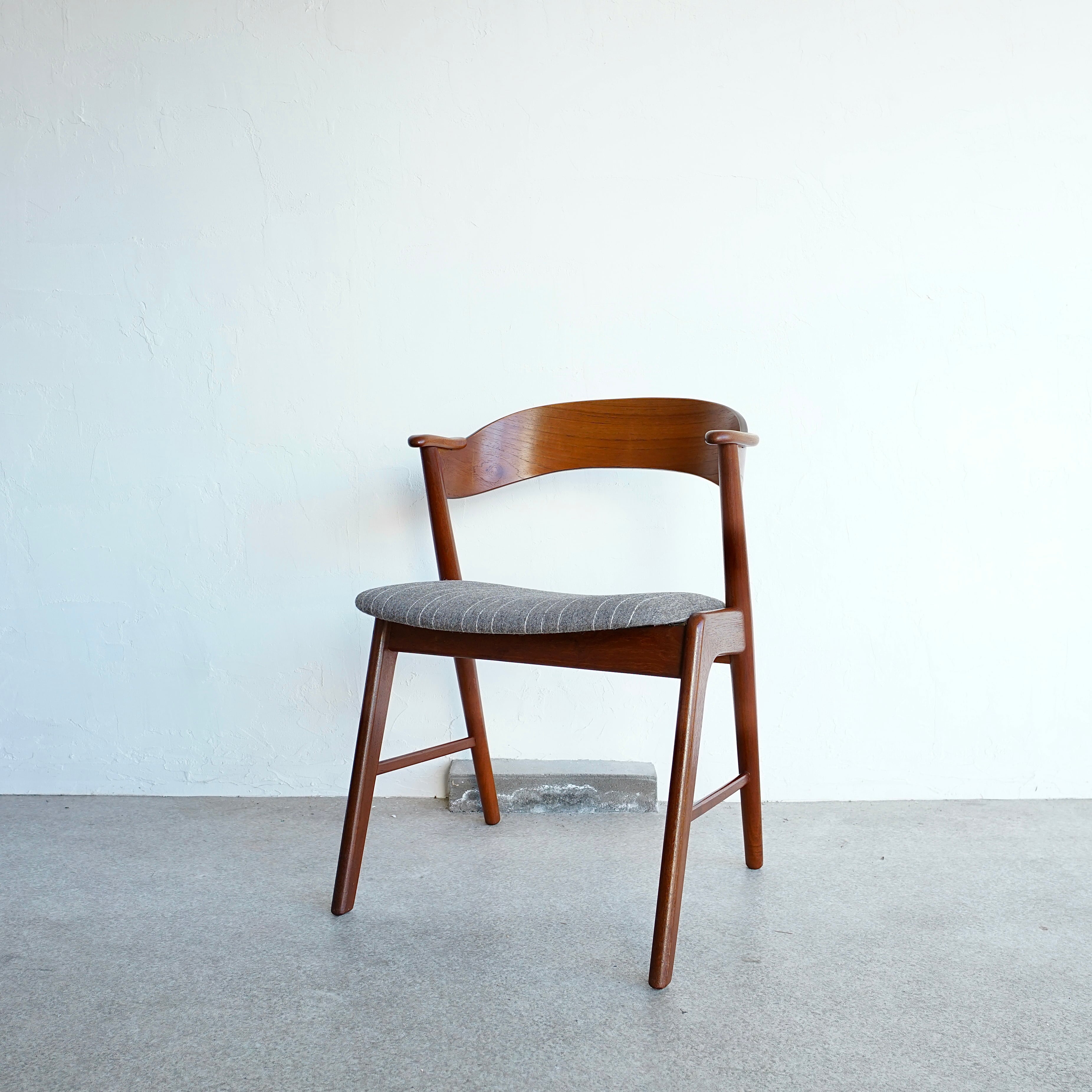 ダイニングチェア 北欧 ビンテージ Kai Kristiansenネイルチェア No.32