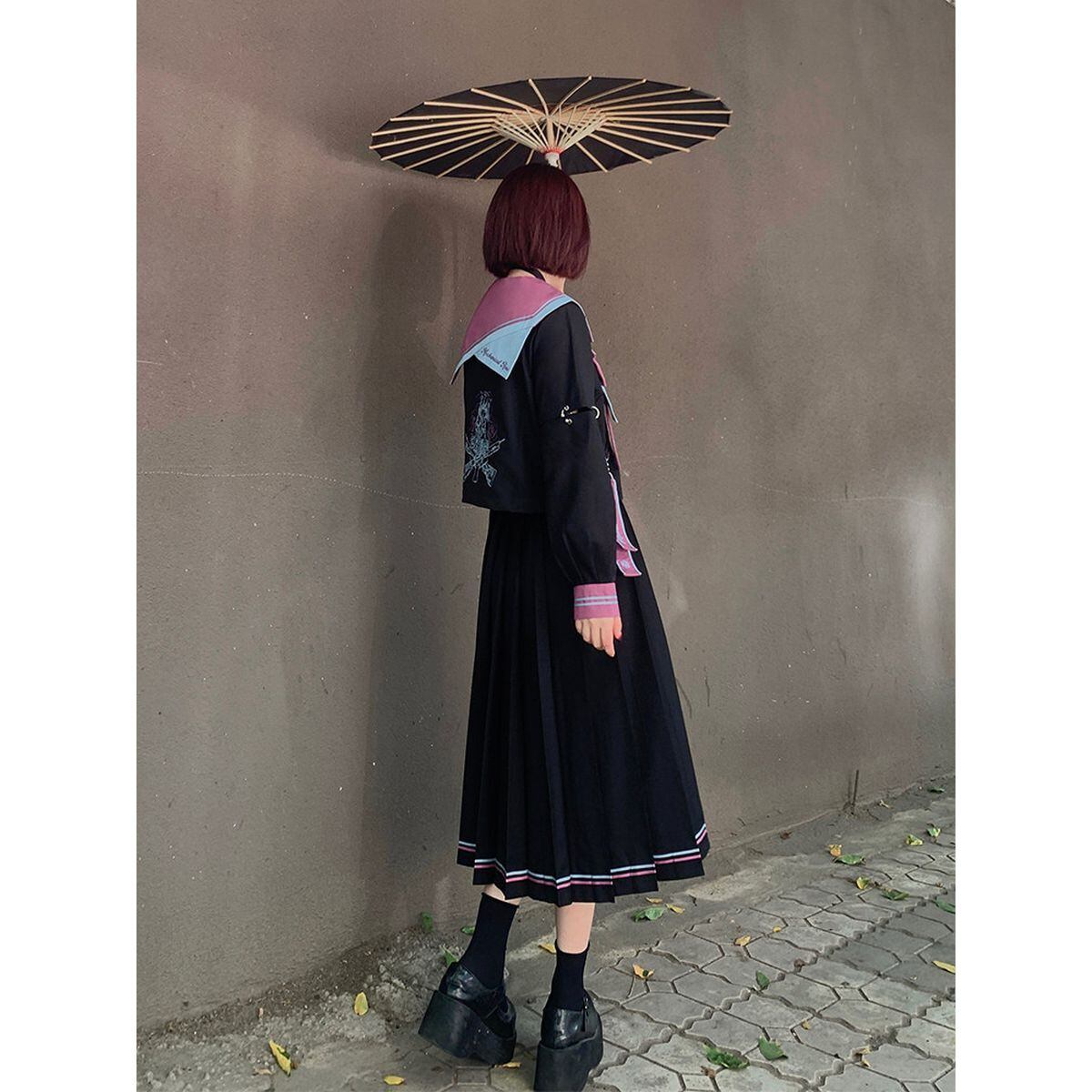 ネオンディストピアチェーンアクセントセーラー服セット | Maiden's Rêve