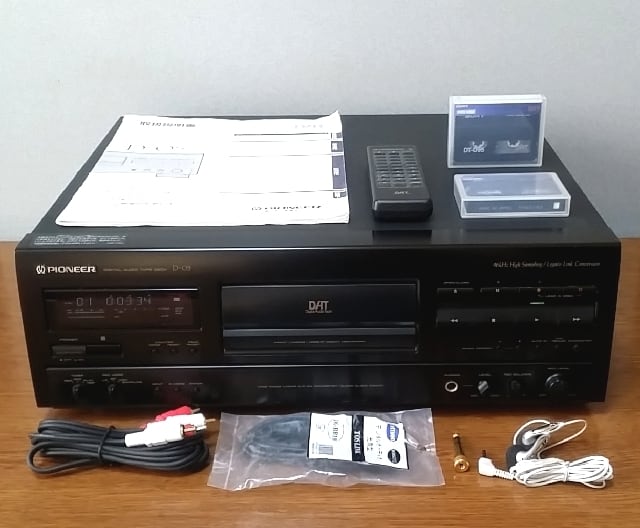 PIONEER DAT D-05 デジタル・オーディオ・テープ・デッキ | MTR