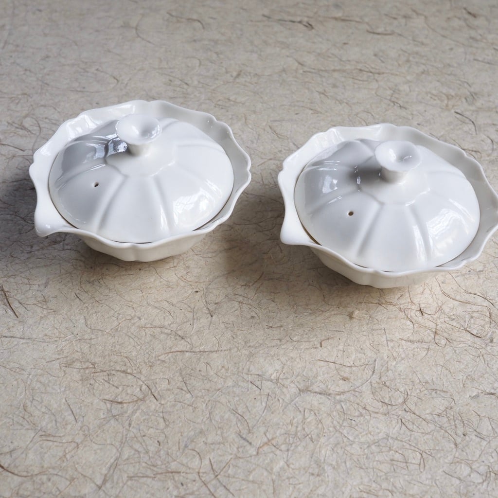 色原 昌希/白磁 八輪宝瓶