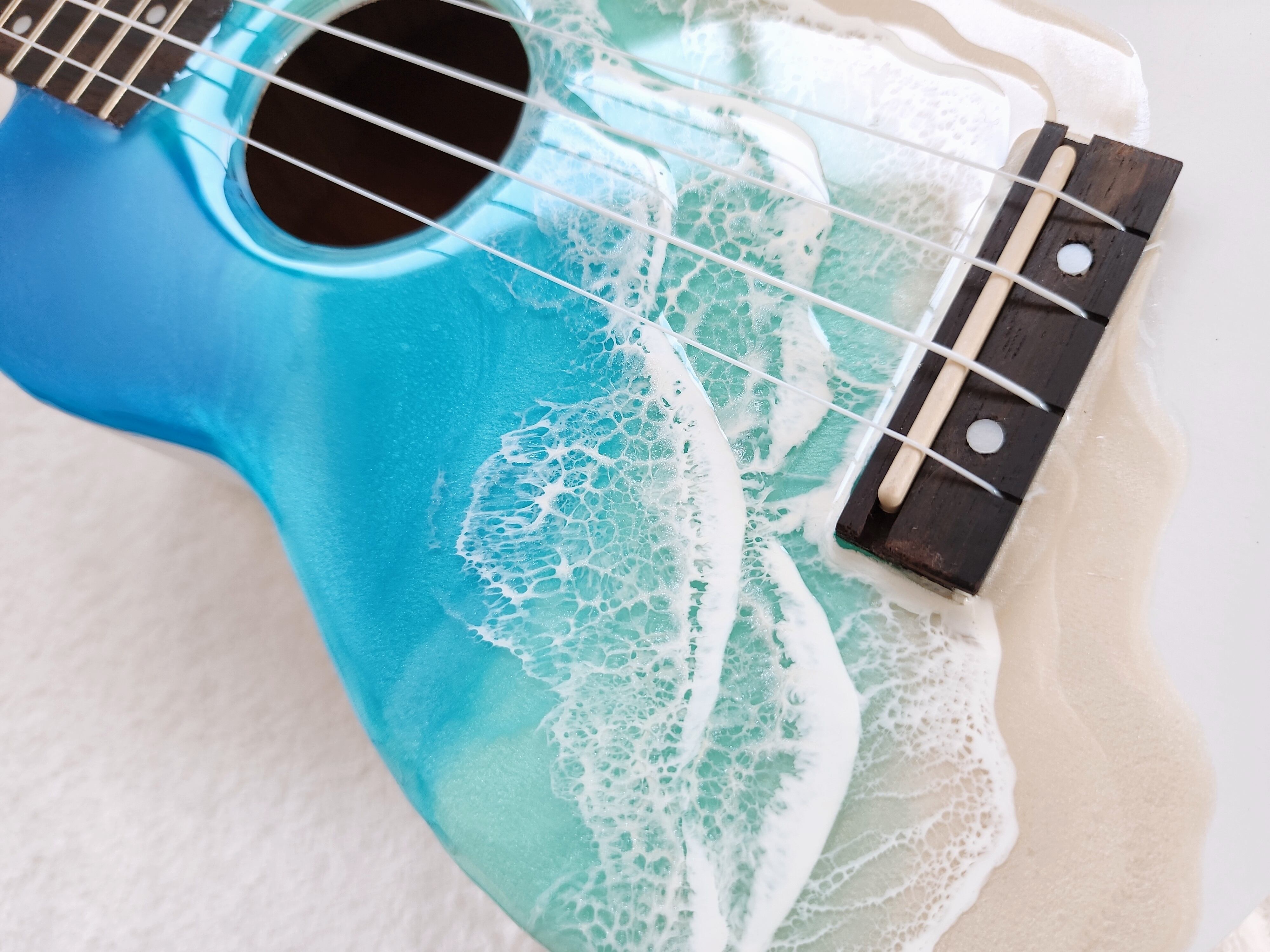 レジンアート海(ウクレレ、値下げします) 166.オーシャンレジンアート ウクレレ | Leaf Edgez