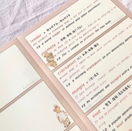 新作☆CS8 CREAMSODA【三只小熊 - pink 】両面印刷 B5 ノート / メモ帳 30枚