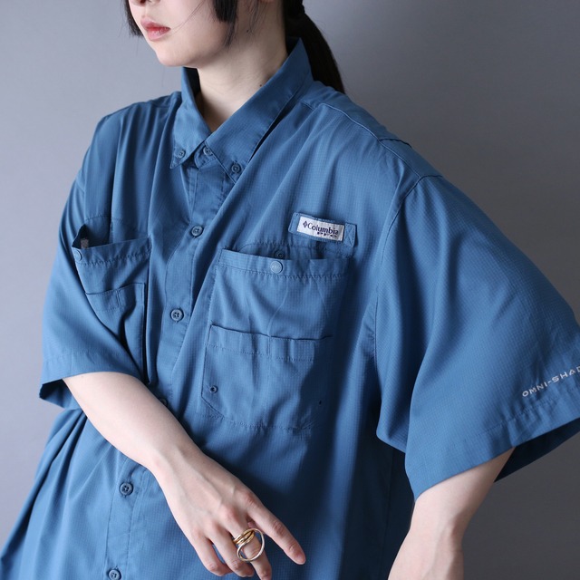 "Columbia" PFG good coloring over silhouette s/s shirt