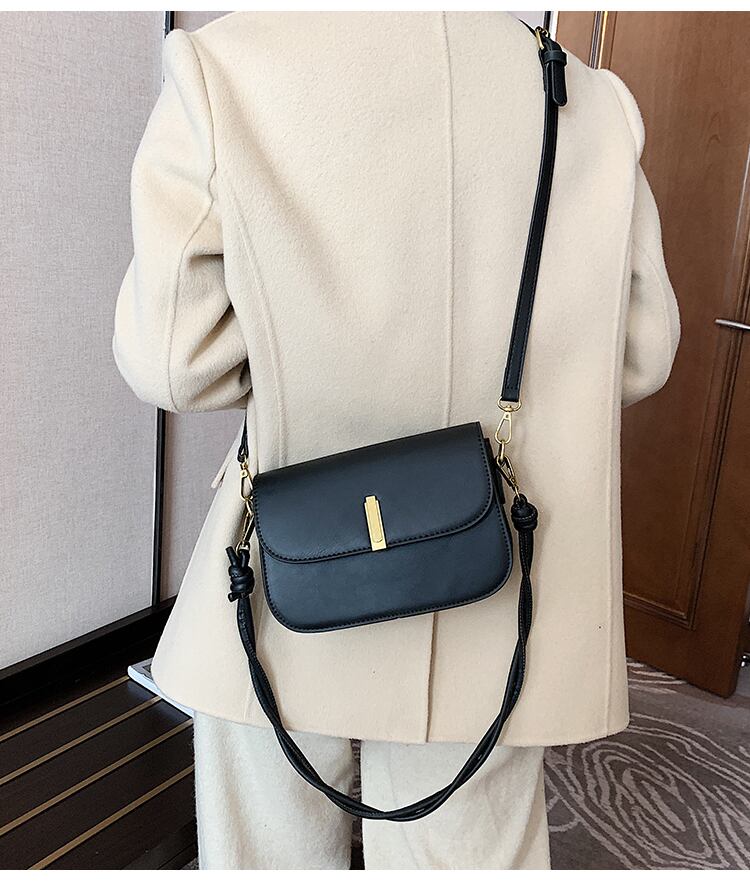 スタンダードオータムウィンタースタイル レトロ 秋物 冬物 スクウェア メッセンジャーバッグ Tiancai_Wing_Bag69794458293