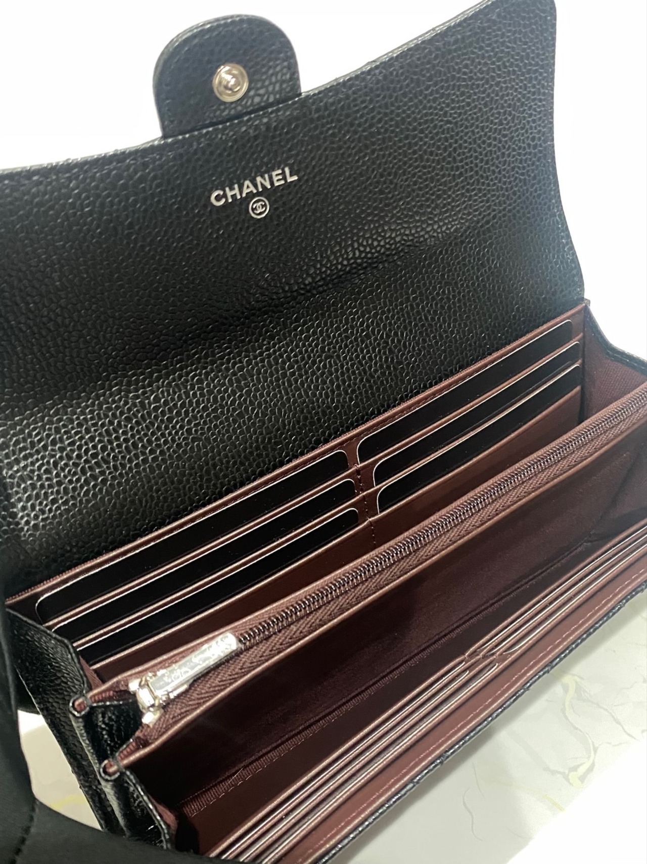 CHANEL シャネル 長財布 P0241-Y01588-C3906 ﾏﾄﾗｯｾ ｷｬﾋﾞｱｽｷﾝ