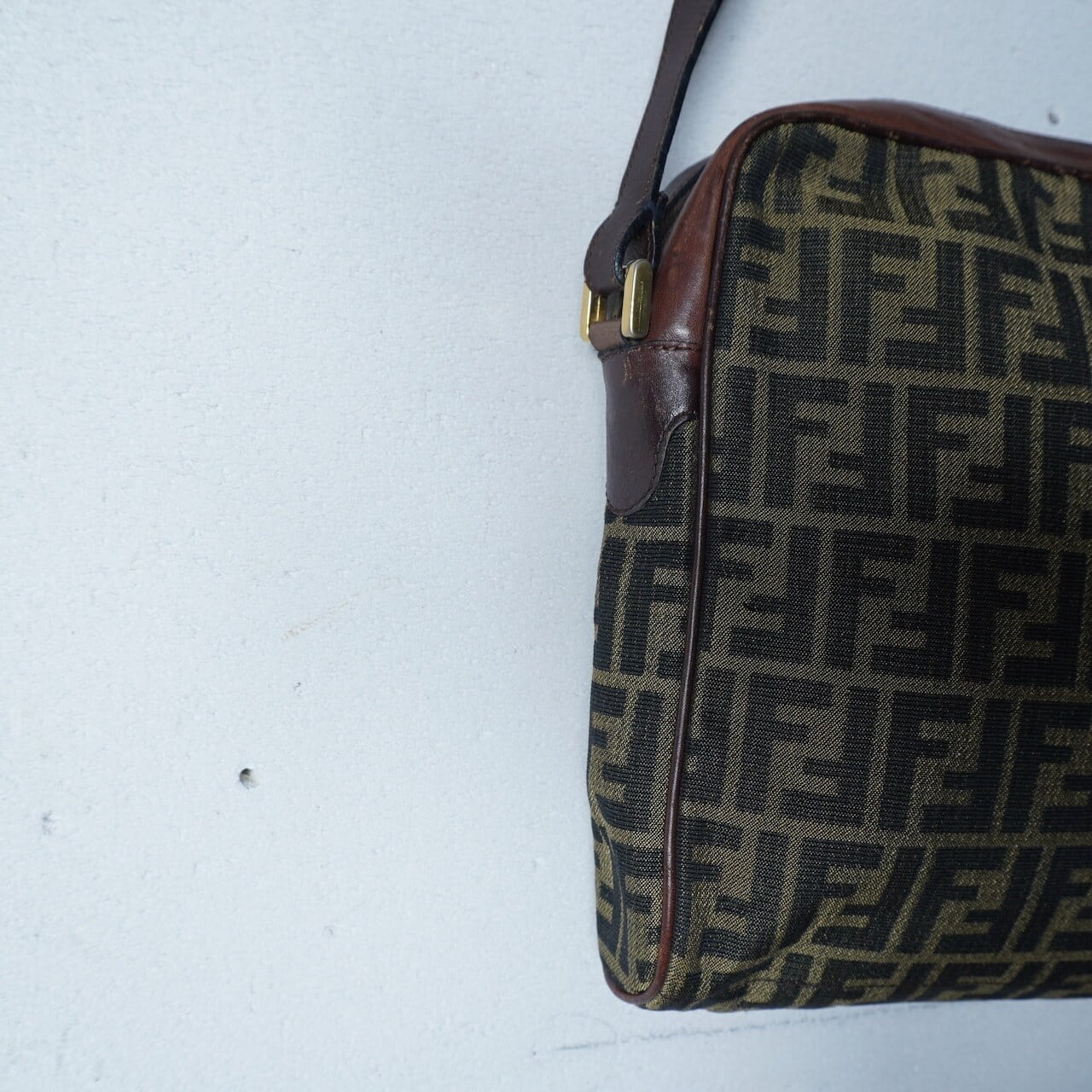 FENDI】フェンディ ”ロゴ入”ズッカ柄レザー切替ショルダーバッグ brown