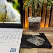 ☘️極美品☘️ホワイト‼️NEC LAVIE NS☘️大容量1TB搭載☘️4GB☘️第7世代 Core i3☘️15.6インチ☘️ノートパソコン