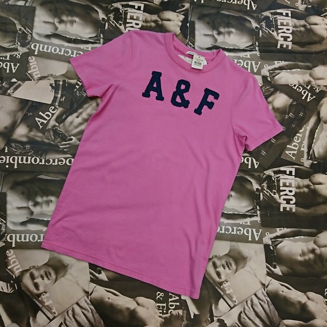 Abercrombie＆FitchメンズTシャツMサイズ