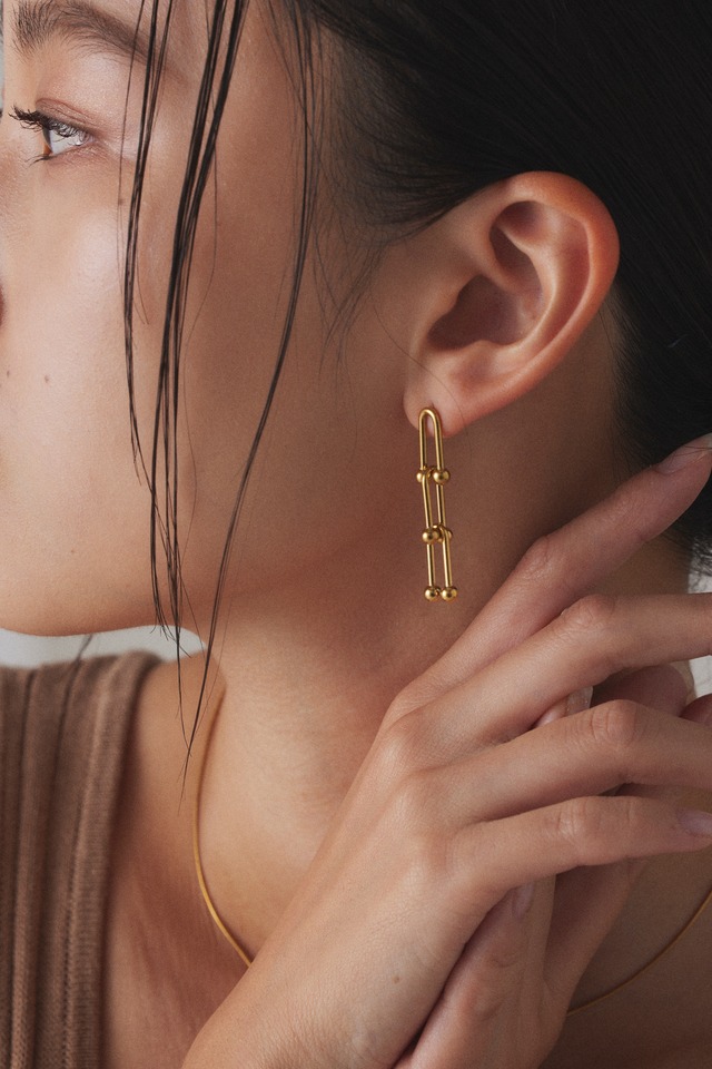 Uデザイン ピアス MP6110