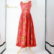 フラダンス 衣装 ワンピース ドレス レッド系 ハワイアンプリント 植物柄 花柄 フラワープリント グリーン系 赤 黄緑 ノースリーブ フリル フラ ダンス レッスン 練習 アロハ 華やか 鮮やか かわいい おしゃれ 大人っぽい 上品 フレア スカート カジュアル リゾート