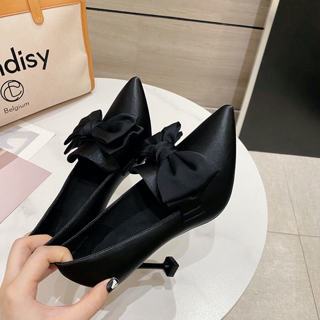 PIERRE HARDY 黒　ポインテッドトゥ フラットシューズ【36 訳あり】 PIERRE HARDY 黒 ポインテッドトゥ フラットシューズ【36 訳あり