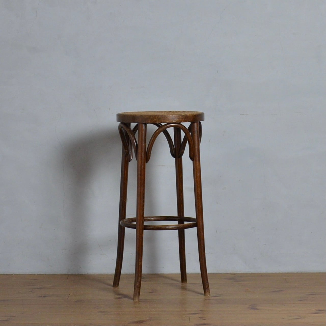 Bentwood Stool /  ベントウッドスツール【B】〈トーネット・THONET・曲木・カウンターチェア・ハイスツール・籐・ラタン・アンティーク・ヴィンテージ〉112310 |  SHABBY'S MARKETPLACE　アンティーク・ヴィンテージ 家具や雑貨のお店 powered by