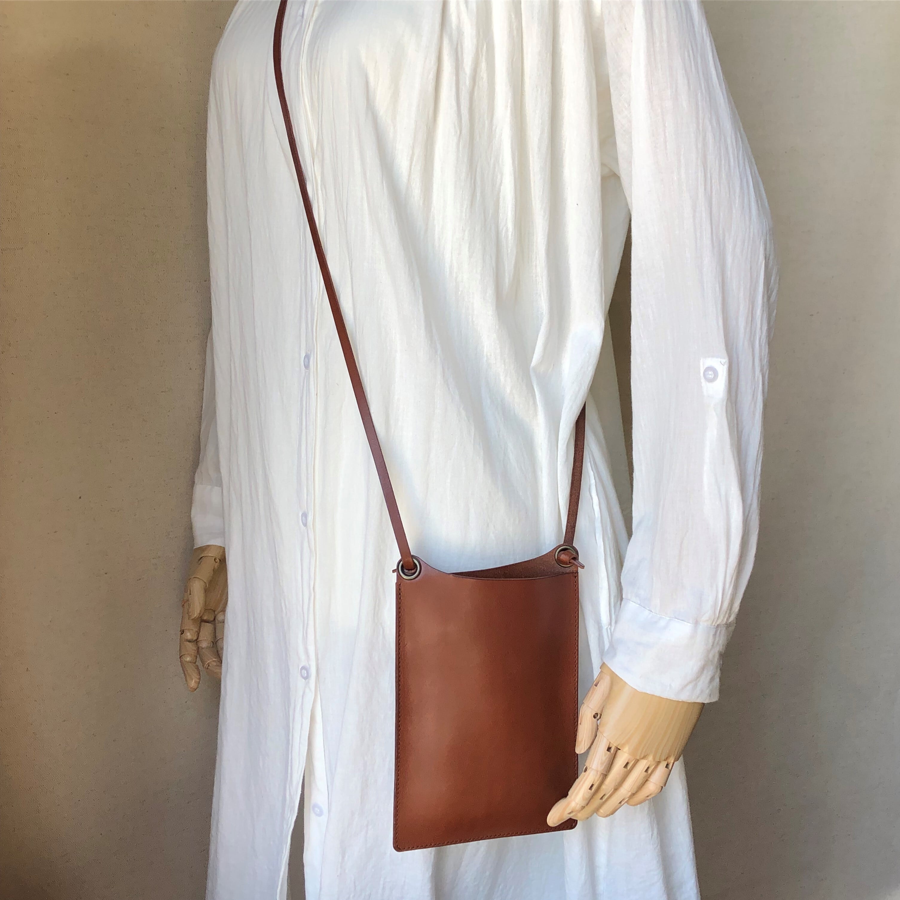 栃木レザー - 老舗高級ショルダースマホ　マグネット留め　❄Blu青ダイヤモンドパイソン ミニ財布 付き】 本革 スマホショルダー 財布 【栃木レザー】 日本製