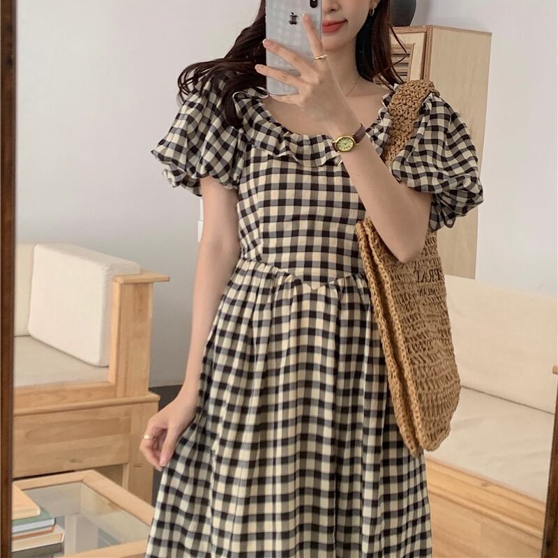 【着用レビュー】ワンピース レディース フレアワンピース ロングワンピース 半袖 パフスリーブ ロング丈 ミモレ丈 裾フレア ボリューム袖 チェック柄 ギンガムチェック ラウンドネック ロング丈 ミモレ丈 フレア Aライン 切り替えし かわいい 大人可愛い シンプル カジュアル おしゃれ お嬢様 おとな ナチュラル こなれ感 ラブリー キュート ガーリー レトロ 通勤 通学 OL 学生 お出かけ 女子会 カフェ 公園 春 夏 秋 10代 20代 30代 ママ 韓国 韓国系 モテ 送料無料 定番 清楚