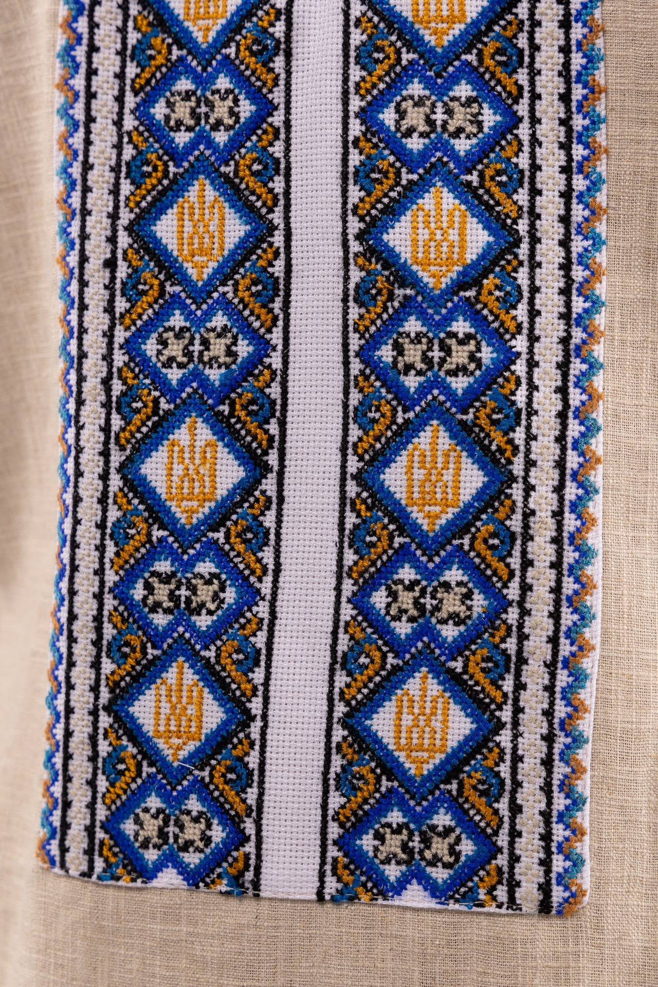 ウクライナ刺繍ヴィシヴァンカ　クロスステッチ手刺繍　Lサイズ　メンズ - 4