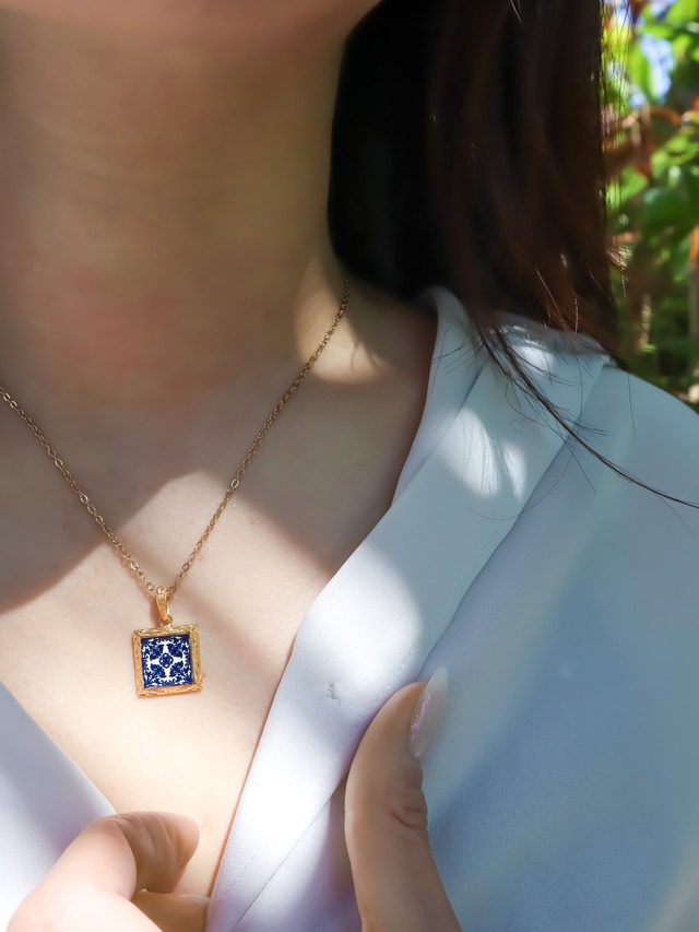 Quilting square necklace