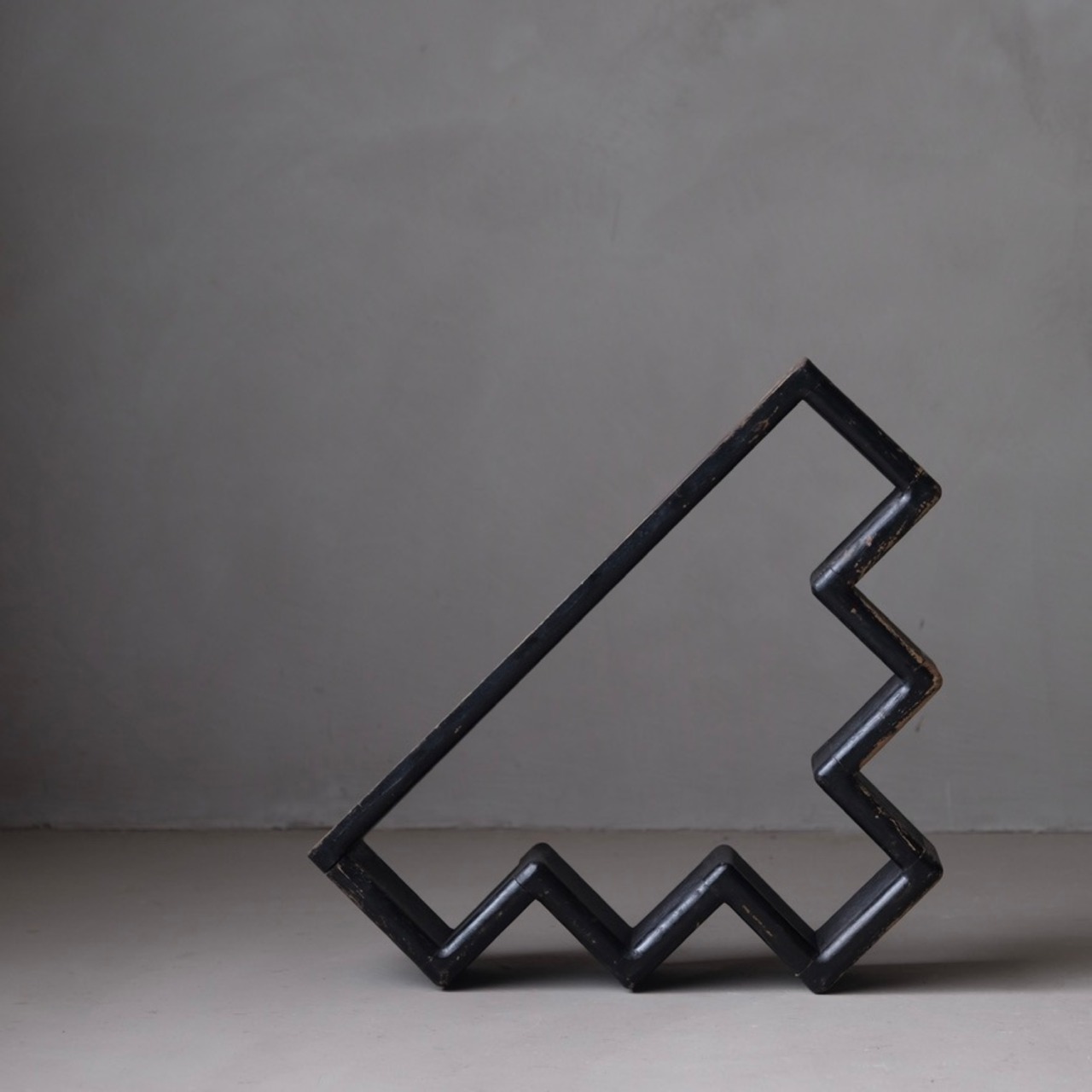 Display shelf
