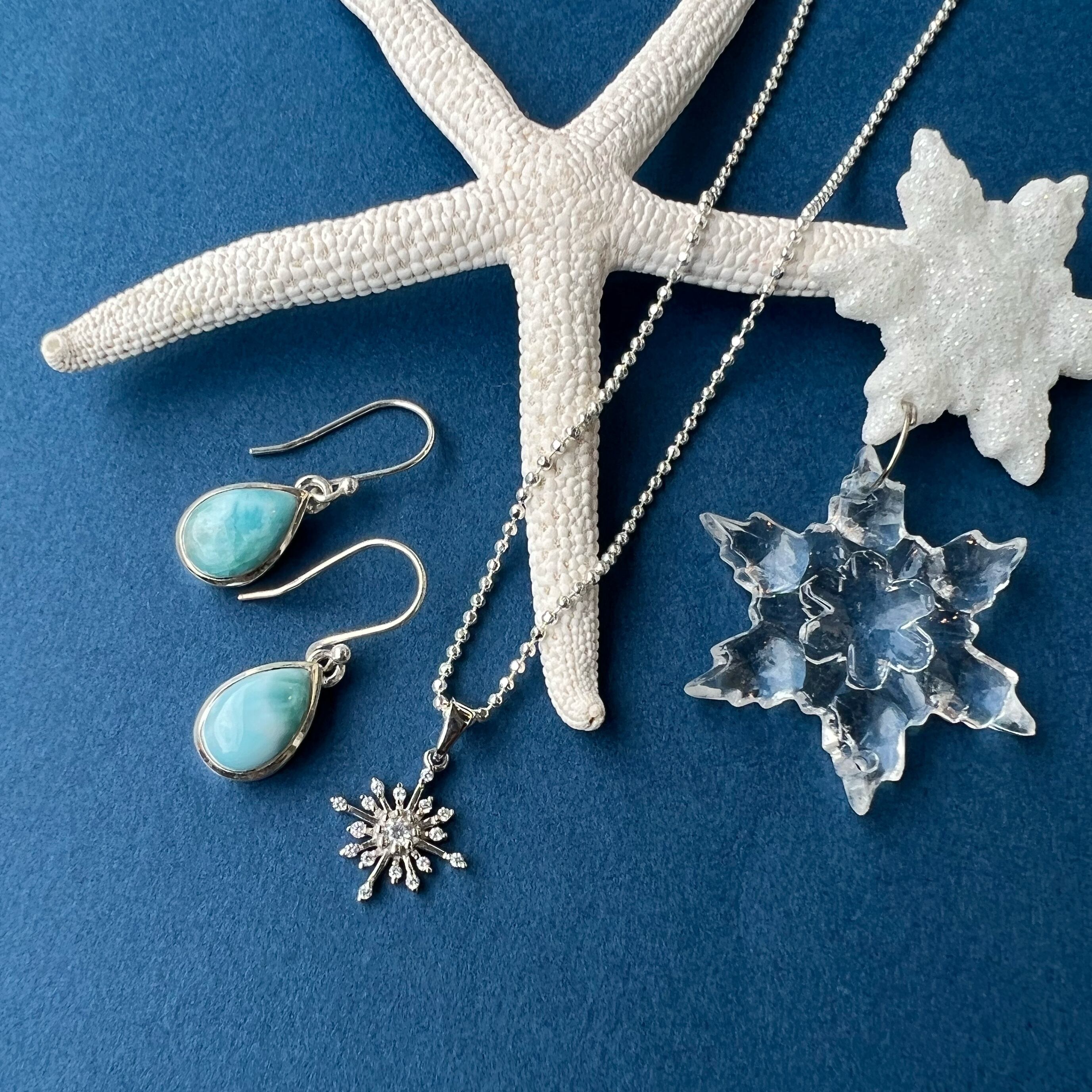 ラリマー ドロップ型 フックピアス M size 1.3 x 1.0cm | 【公式通販