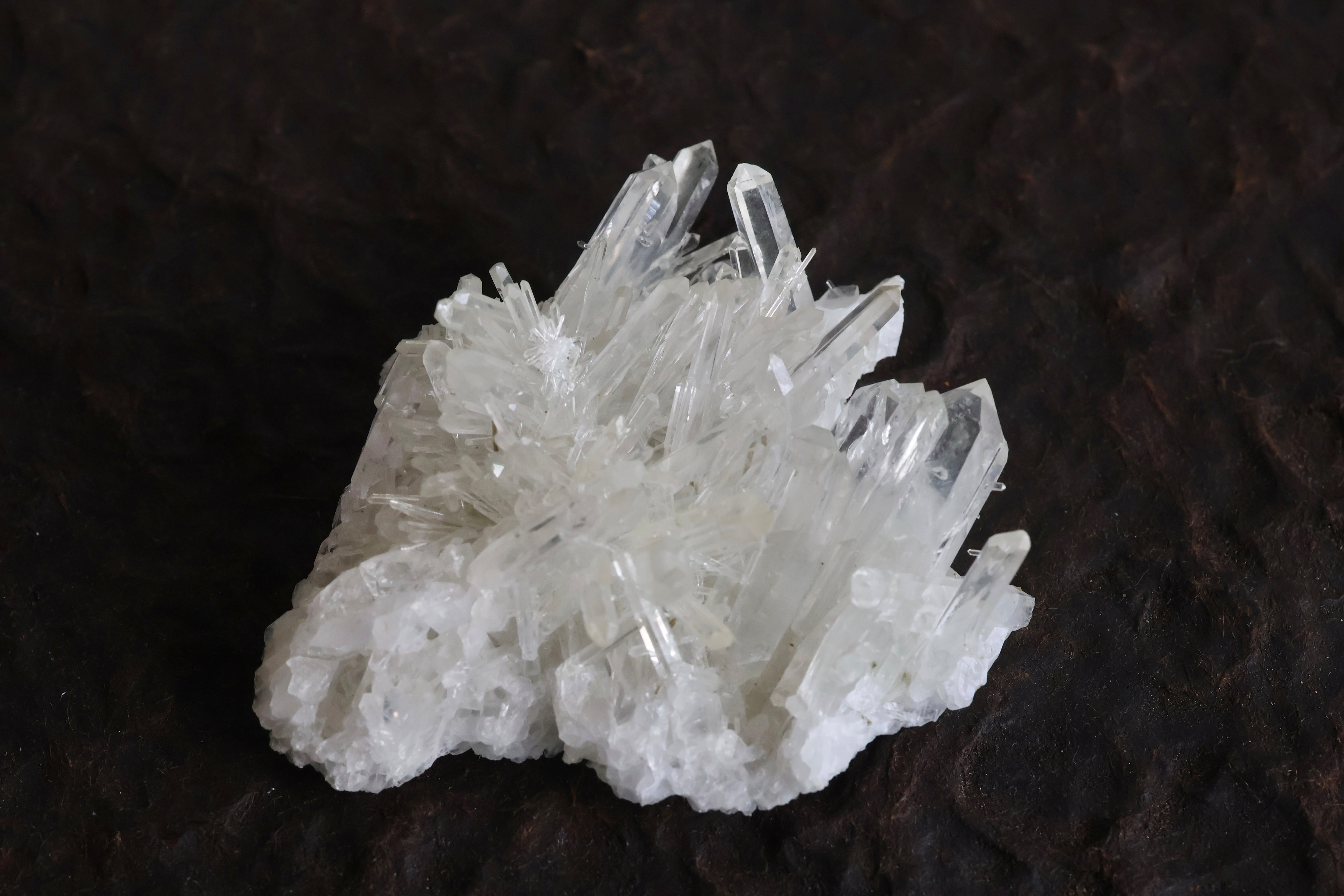 ヒマラヤ水晶 マカルー産 | 石垣島の夜光貝アクセサリーとヒマラヤ水晶