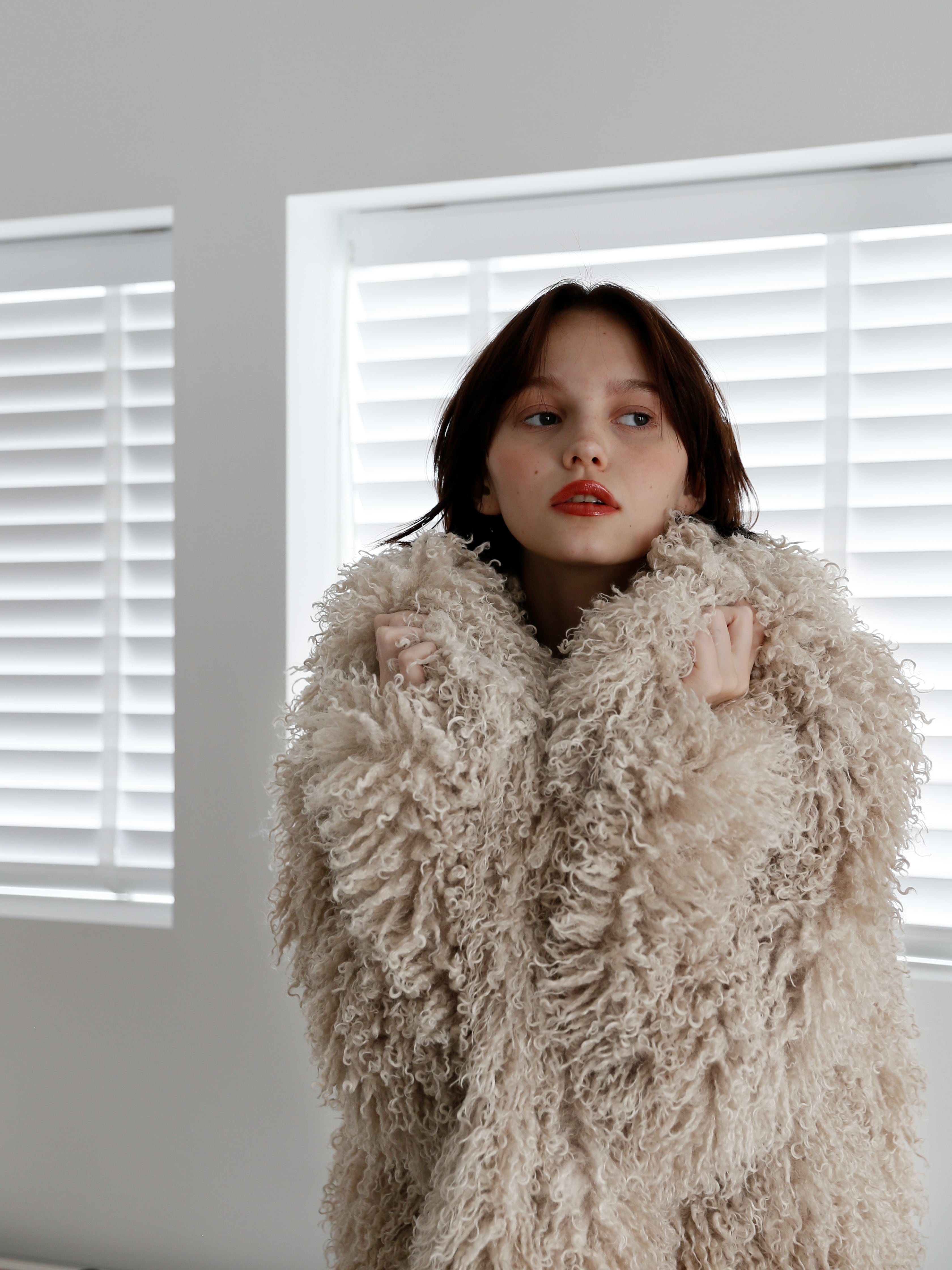 curly eco fur coat | Katrin TOKYO curly eco fur coat | Katrin TOKYO