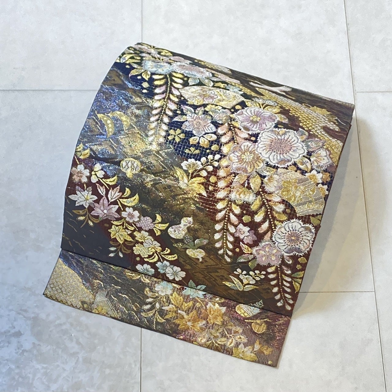 未使用 七宝花菱文様 唐織り 袋帯 正絹 白 金糸 白 緑 紫 ラメ 692