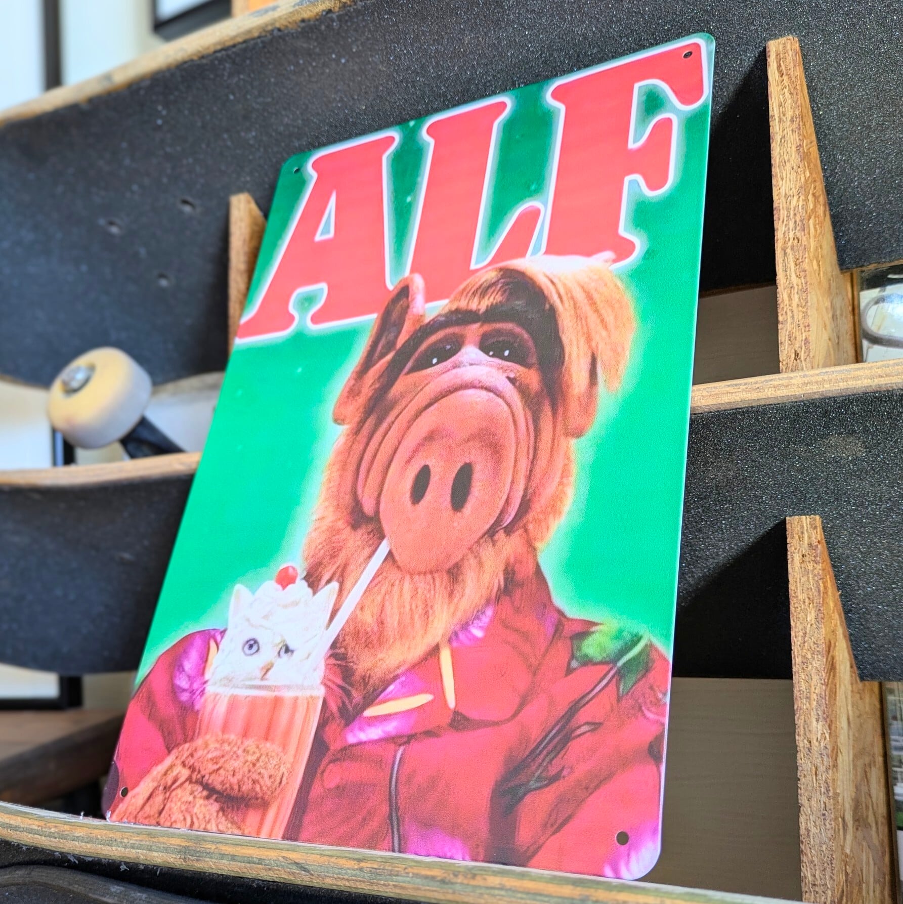 送料無料!ちょうどいいブリキ看板 ビンテージ加工【アルフ(ALF)】〚アメリカン雑貨 アメトイ〛