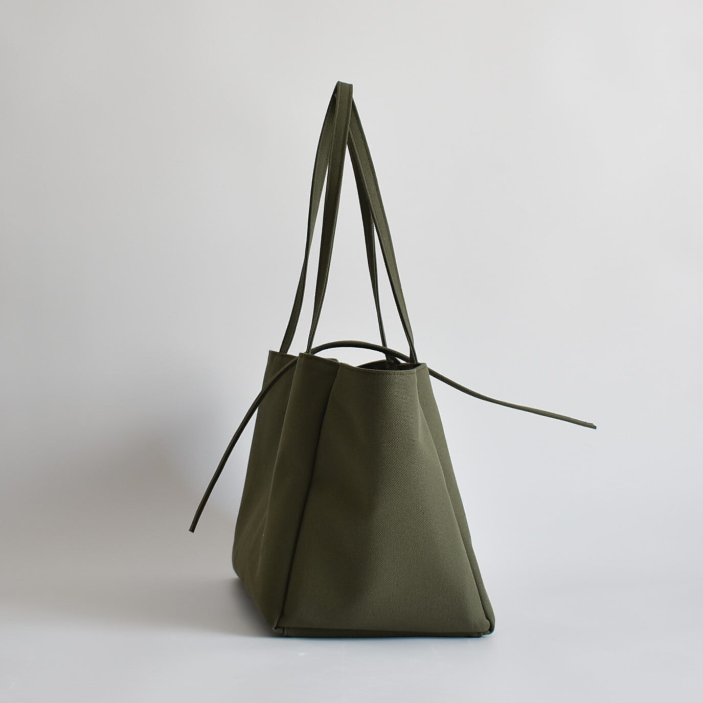 ザ森東 トートバッグ カーキ BOX2 TOTE BAG(オリーブ/カーキ） | cherie aimer trip（シェリ エメ