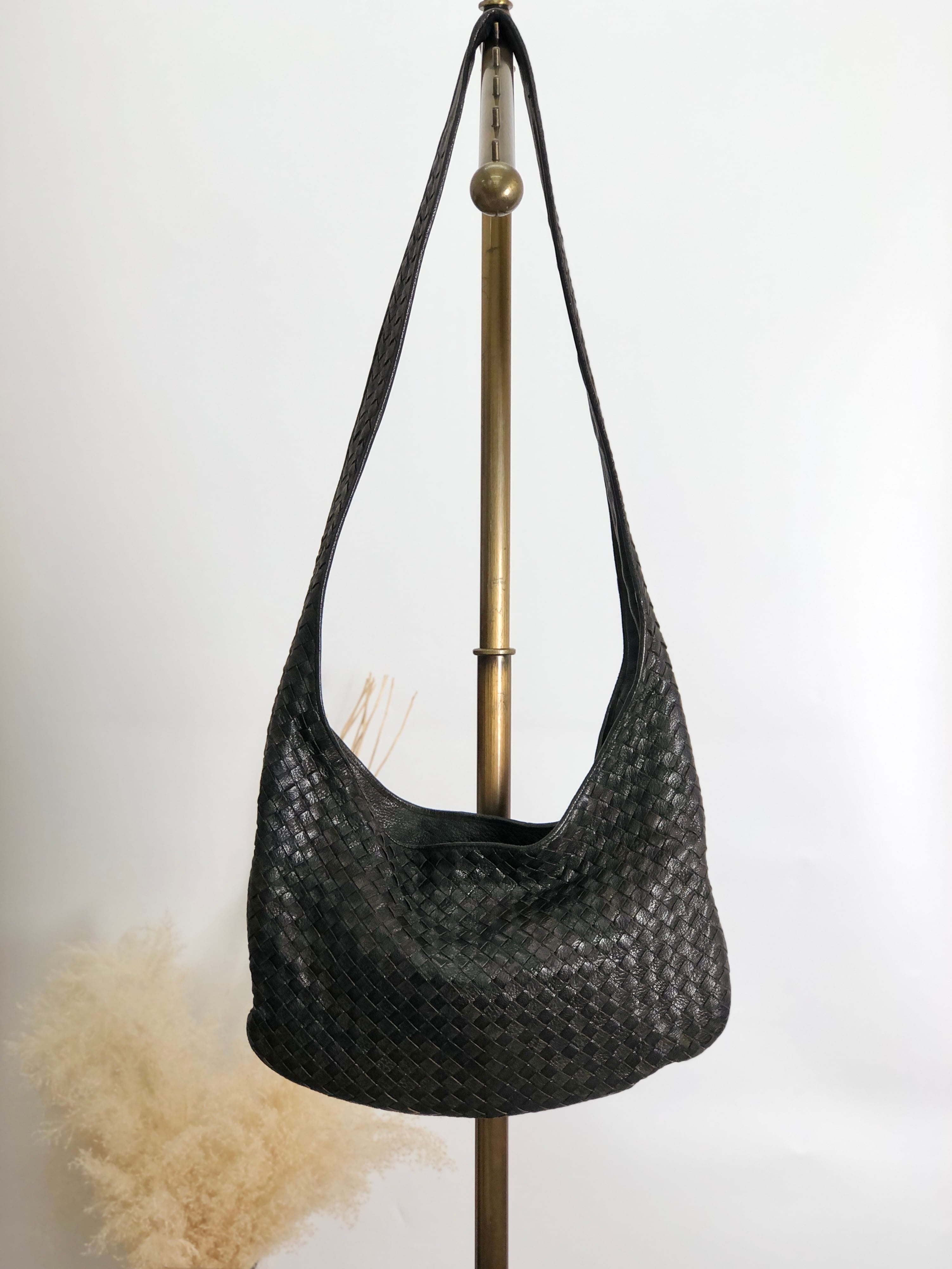 Bottega Veneta ボッテガ・ヴェネタ ショルダーバッグ カーキ レザー