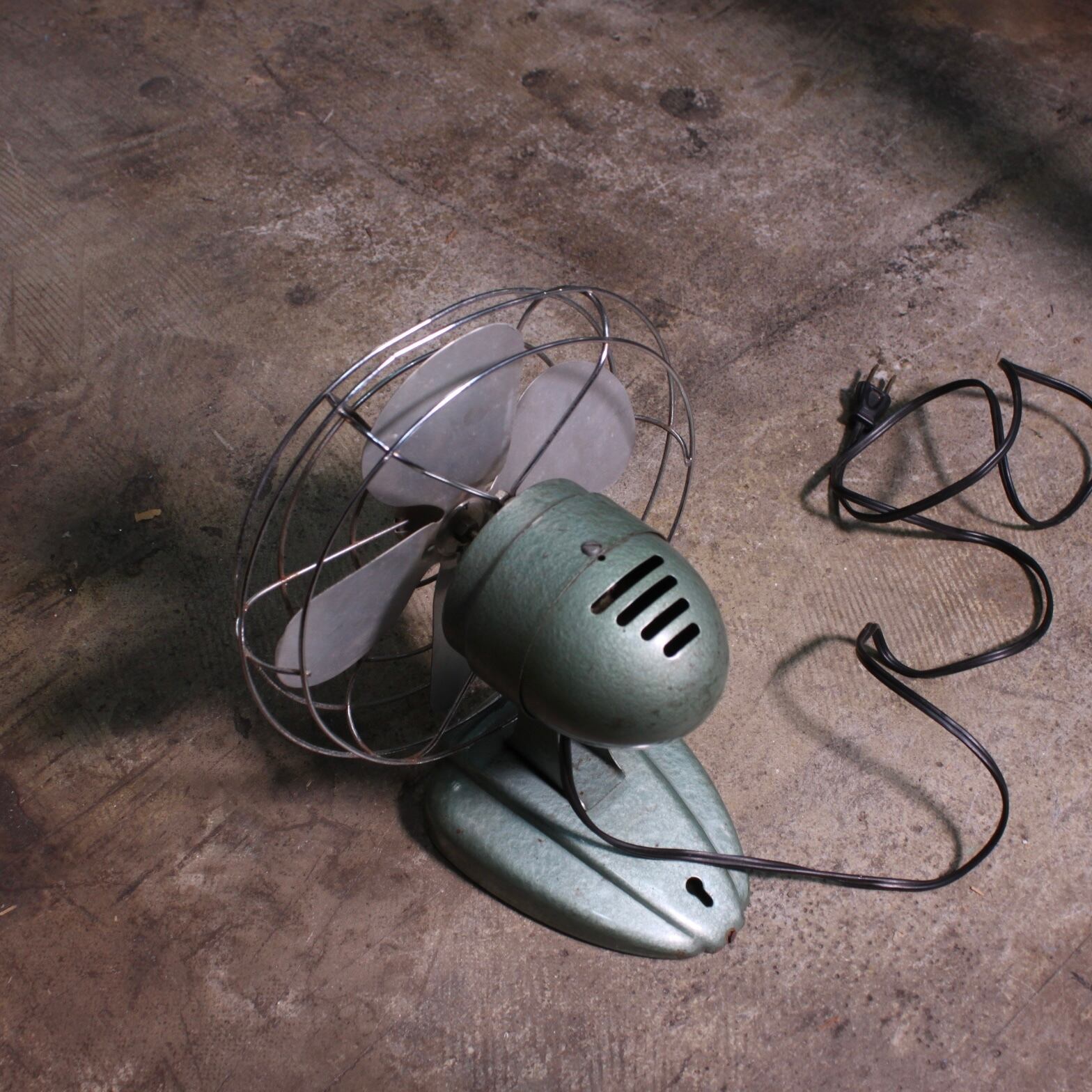 Vintage McGraw Electric Zero Fan モデル1250R | トリノス-torinoth