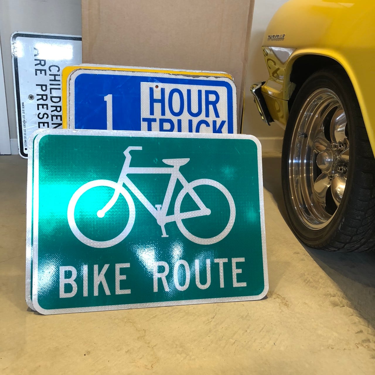 Bike Route 2　アメリカンロードサイン　トラフィックサイン　道路標識
