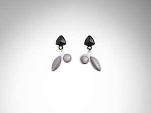 Long Stones Double Earrings   Black  /  CORSARI JEWELS