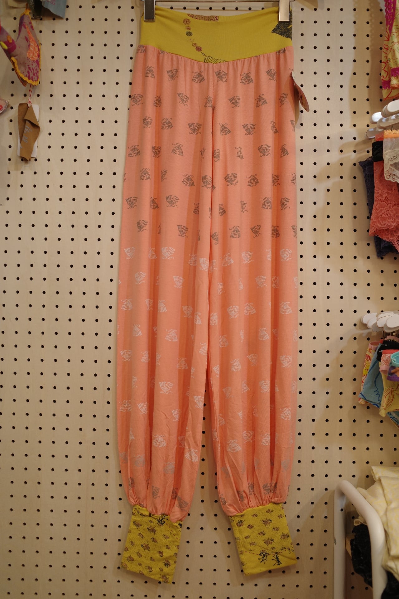アラジンパンツ size S (サーモンピンク/サーカスのテント柄) 6
