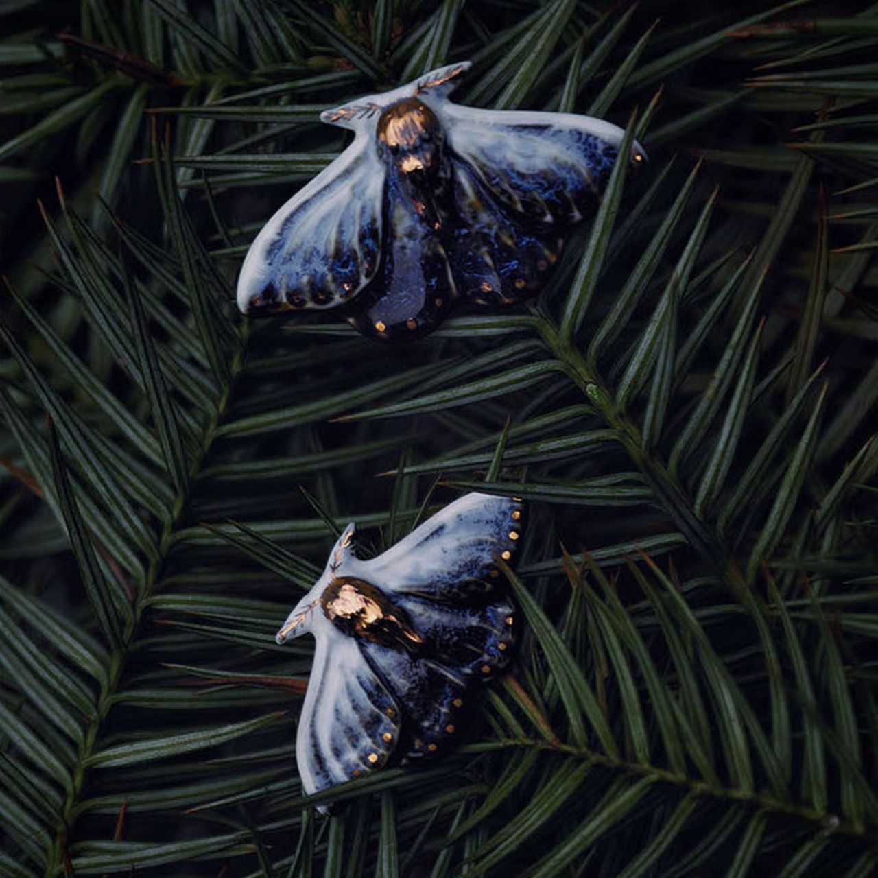 2023 今の大ヒットはこれだ！掲載商品　黄昏の舞〜白い妖精のピアス〜　M22216