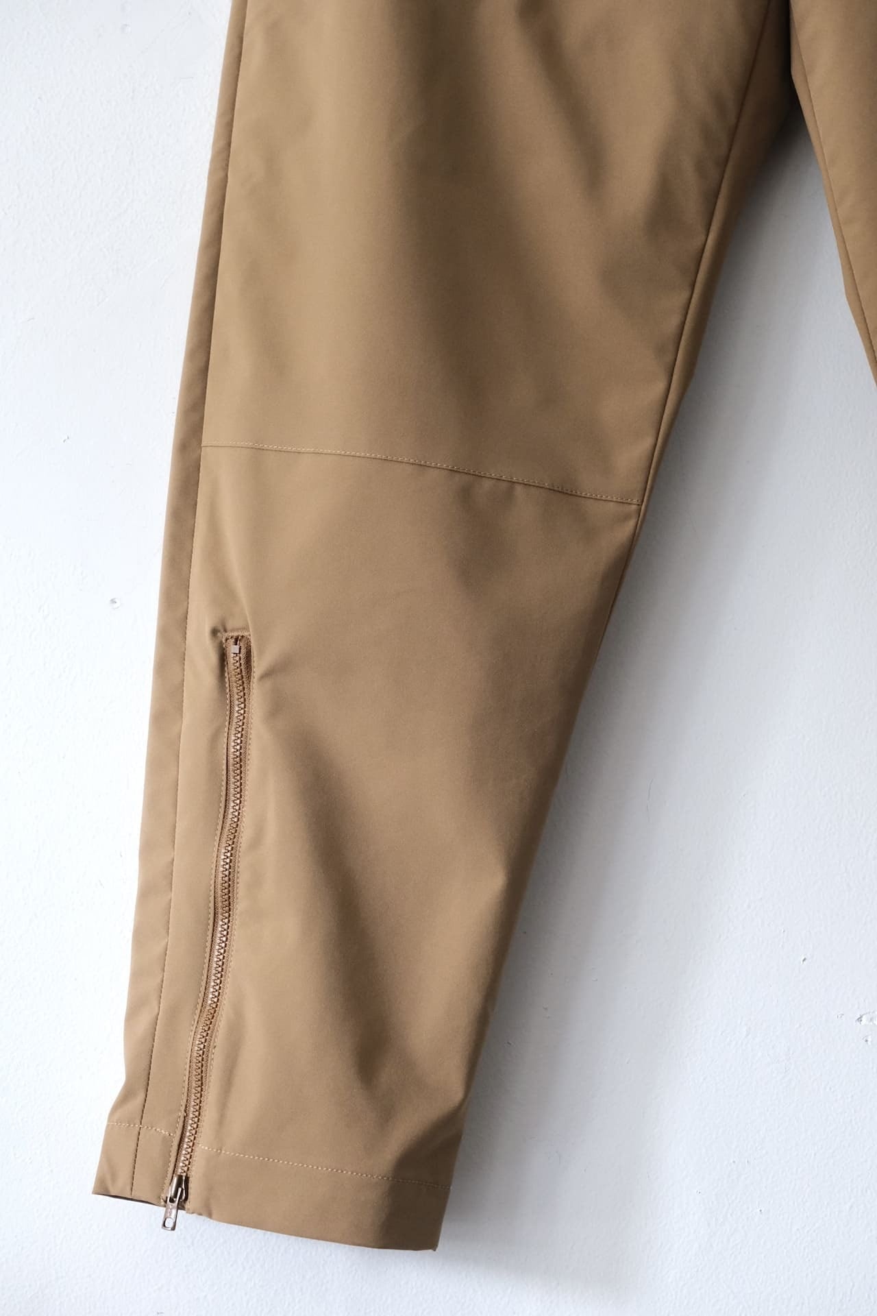 BRIEFING × FUJITO Flight Pants Coyote | Directors Web Shop