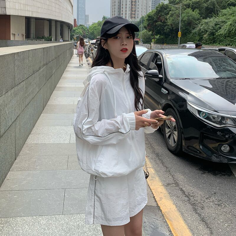 スプリングルーズスタイルレッドジャケット ショーツ 春物 ブルマー 試着室87116563540